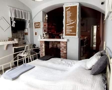 Godot Apartman Mişcolţ Exterior foto