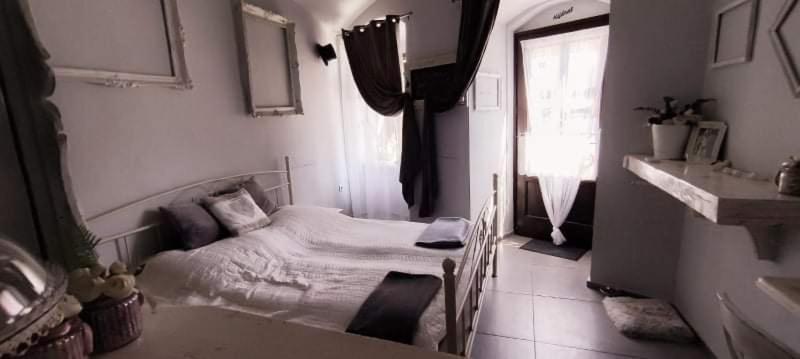 Godot Apartman Mişcolţ Exterior foto