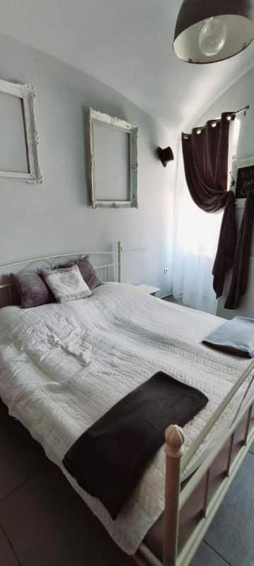 Godot Apartman Mişcolţ Exterior foto